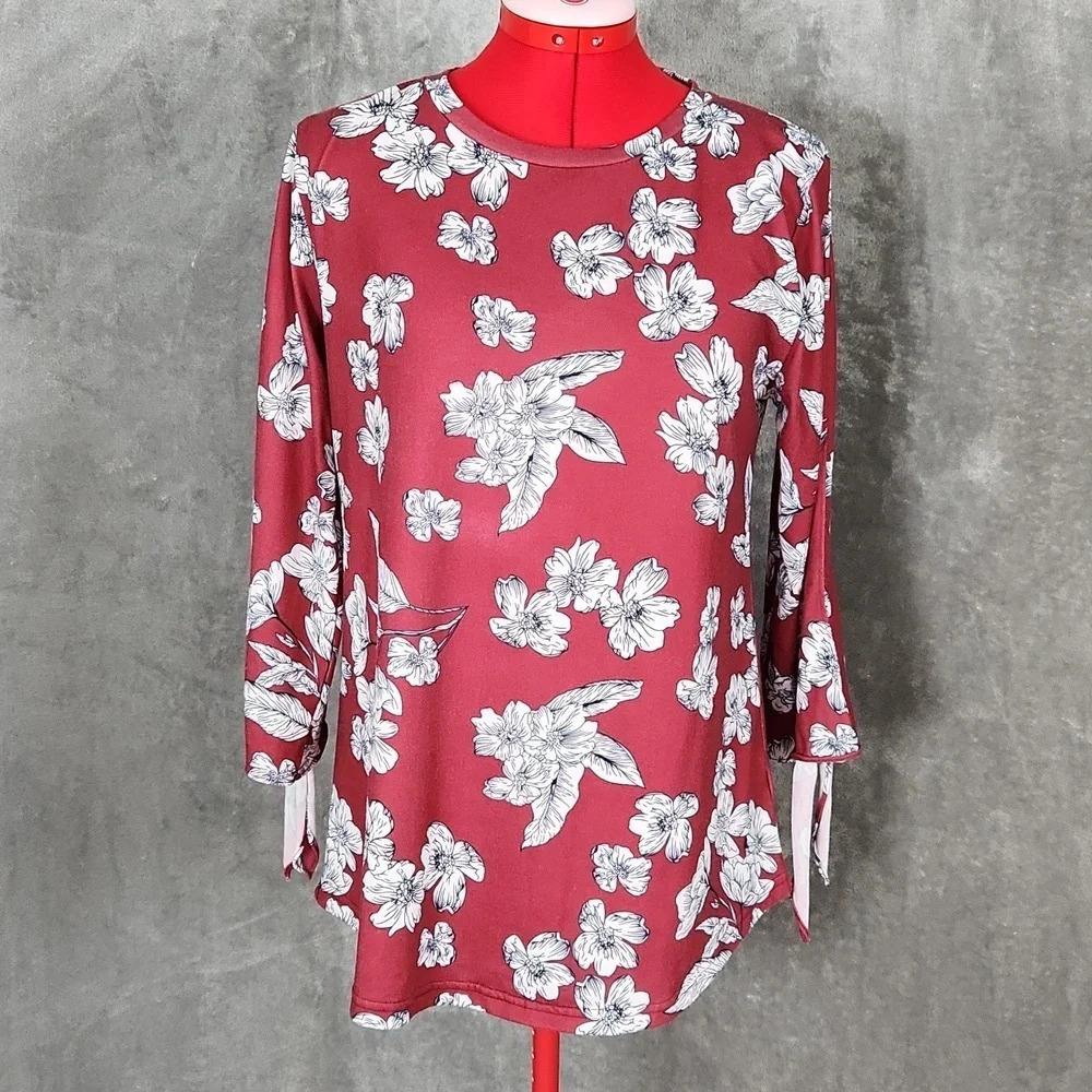Tickled Teal Floral Top Women’s Medium Red White 3/4 Sleeve Tie Sleeve Casual Bl